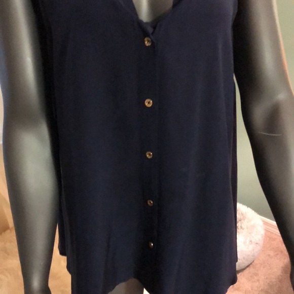 Lilly Pulitzer silk blouse - Picture 4 of 9